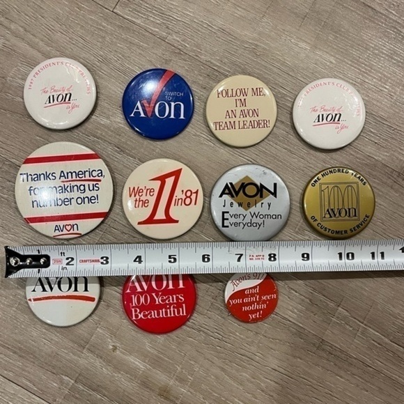 11 Vintage Avon Pinback President Club Avon Lady Buttons, Sales Promotional - Picture 8 of 13